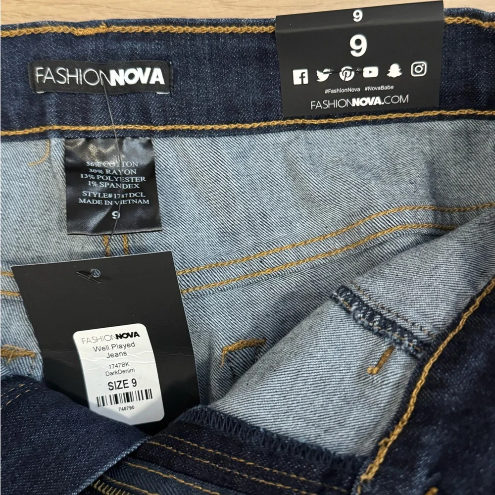Fashion Nova Women Dark Blue Jeans size 9 - Picture 2 of 9